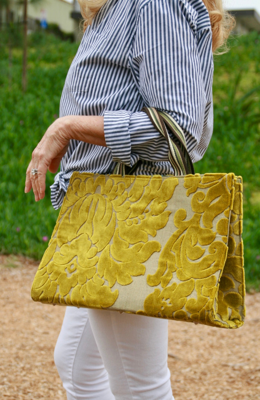 Rose Top Handle Bag                  Golden Floral Garden